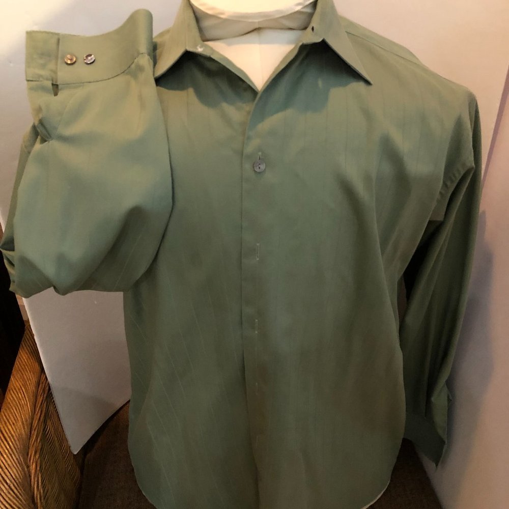 Kenneth Cole  Green Dress Shirt  16 1/2  32/33  Wrinkle Free